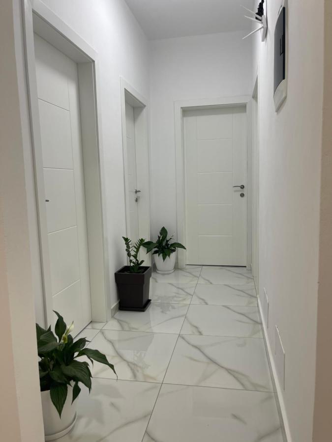 Marsal Apartment *